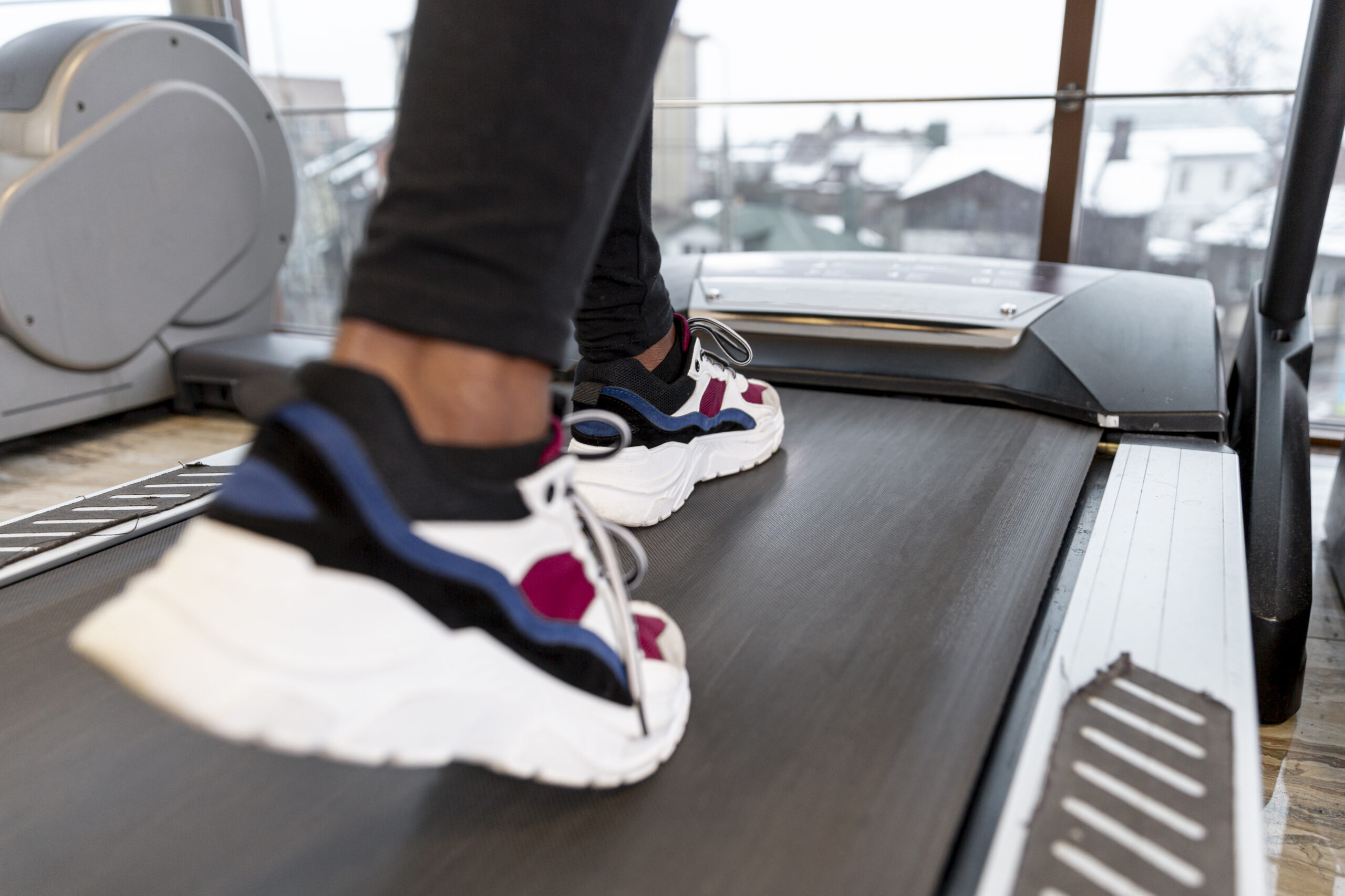 close-up-woman-working-treadmill